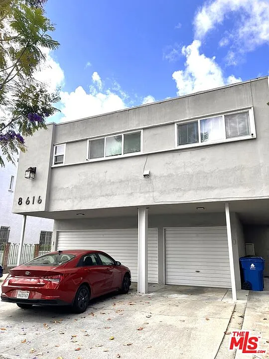 Building Photo 3