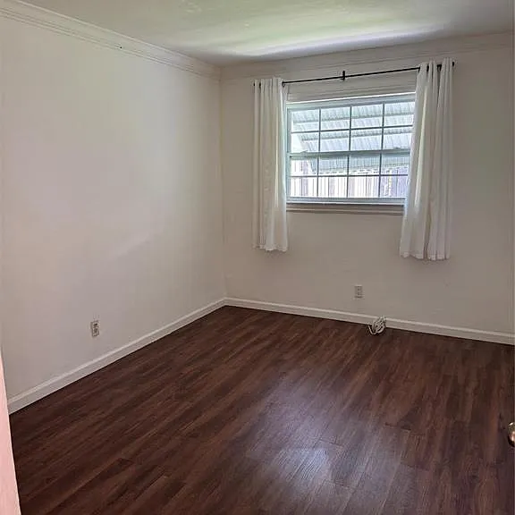 520 NE 58th St #B — Photo 10