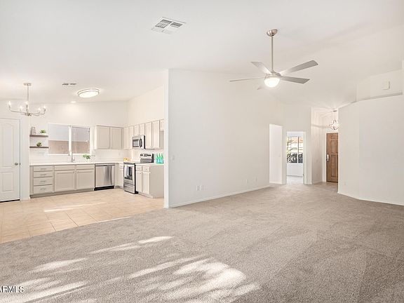 4th image of 20760 N 106TH Avenue