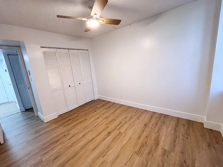 2741 Taft St #403 — Photo 6