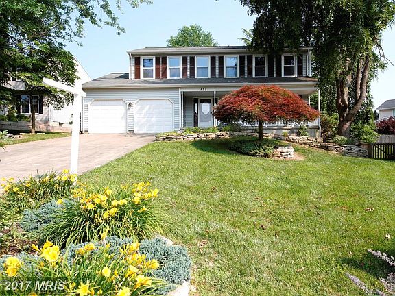 2nd image of 825 Blake Dr
