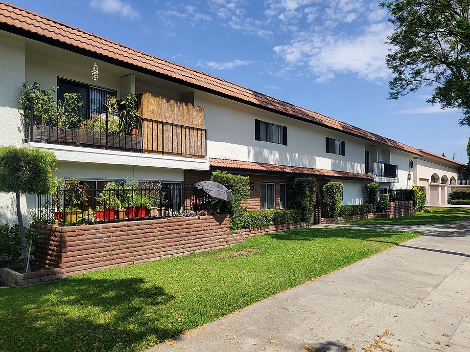 1st image of 6535 Pickering Ave #3