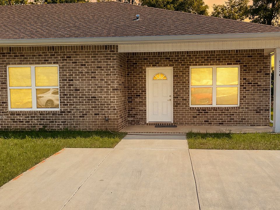 1st image of 19236 Horseshoe Cir #1
