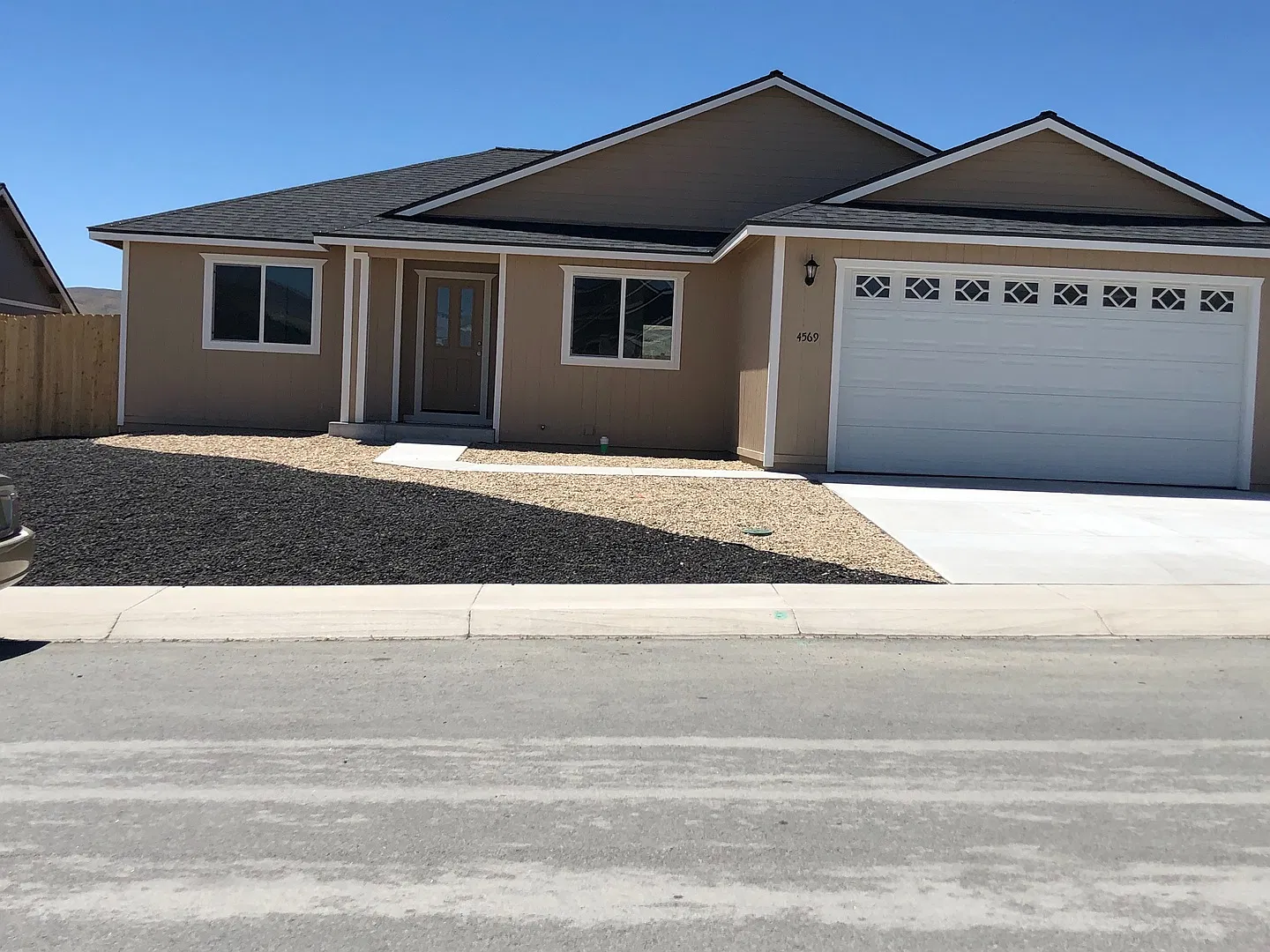 4569 Spaight ST — Photo 3