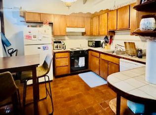 1 Phillips St #8, Boston, MA 02114