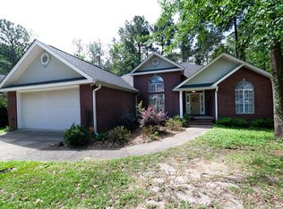 15 Alex Ln, Hattiesburg, MS 39402