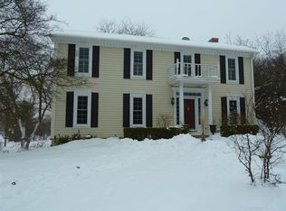 25431 W Cuba Rd, Barrington, IL 60010