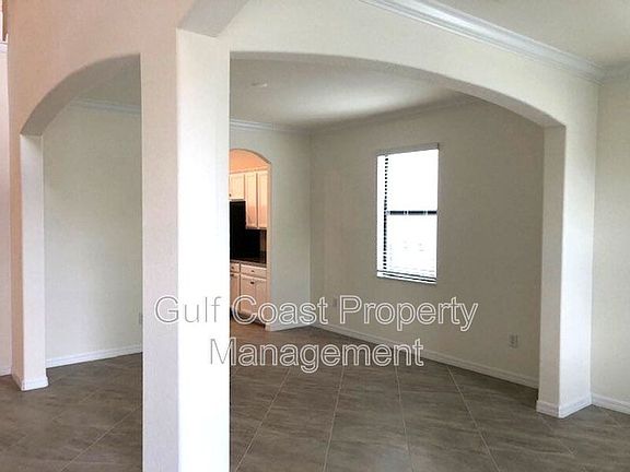 3rd image of 19404 Bluff Dr