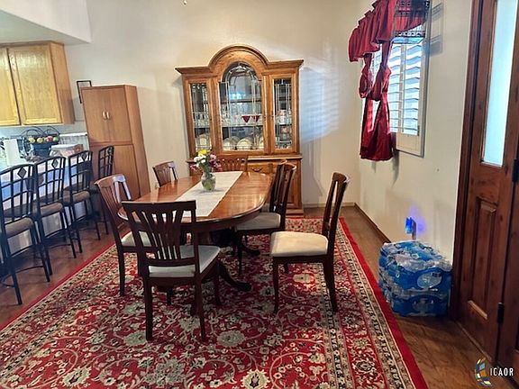 5th image of 1098 Ross Ave