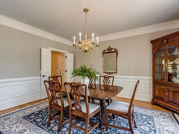 5th image of 660 Turbridge Ct