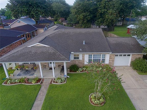 4th image of 328 Greenwood Dr