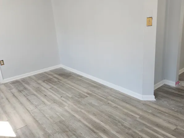 300 W 9th St #2, Wilmington, DE 19801