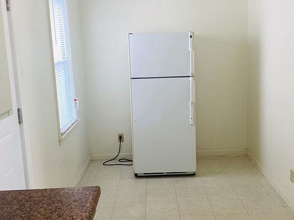 4th image of 625 N Adams St #2