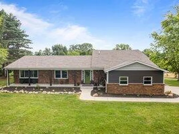 8137 Schneider Rd, Manchester, MI 48158