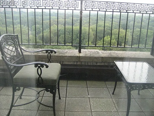 Rented by Sotheby's International Realty | media 22