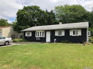 1659 Pine Acres Blvd, Bay Shore, NY 11706