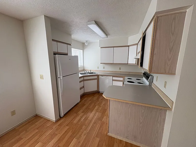 705 S Jefferson St — Photo 16