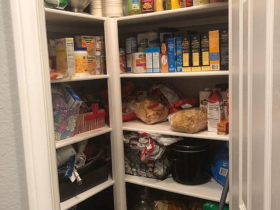 Kitchen pantry