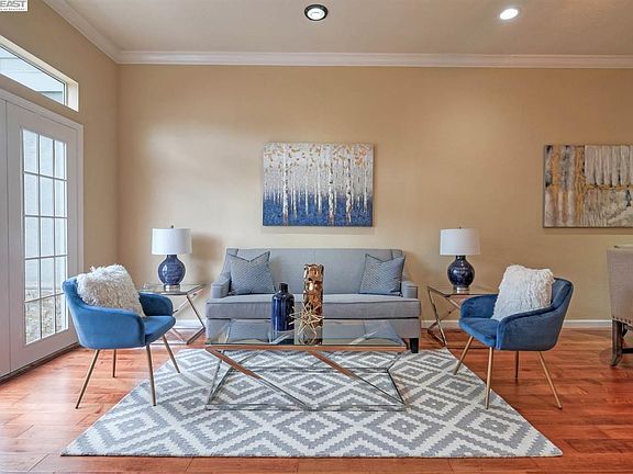 5th image of 22 Copperfield Ln