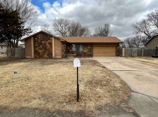 416 Southwind Dr, Valley Center, KS 67147