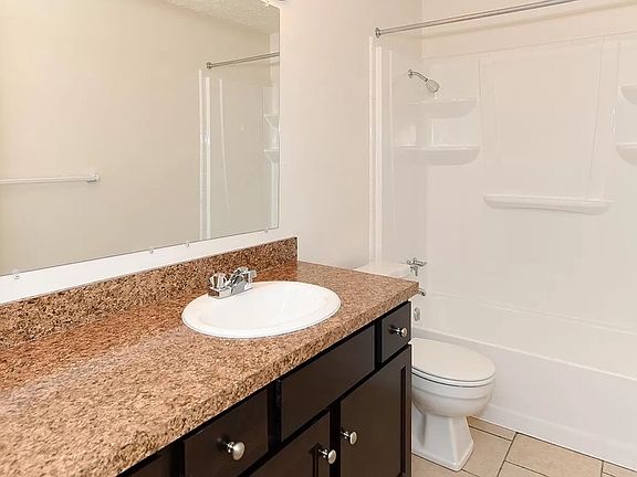 3rd image of 520 Lyon St #520