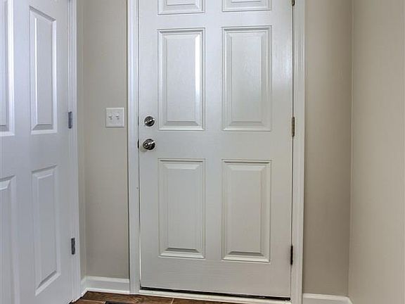 2nd image of 23283 Kelsey Ln