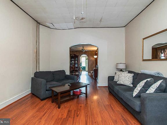 3rd image of 2536 E Somerset St