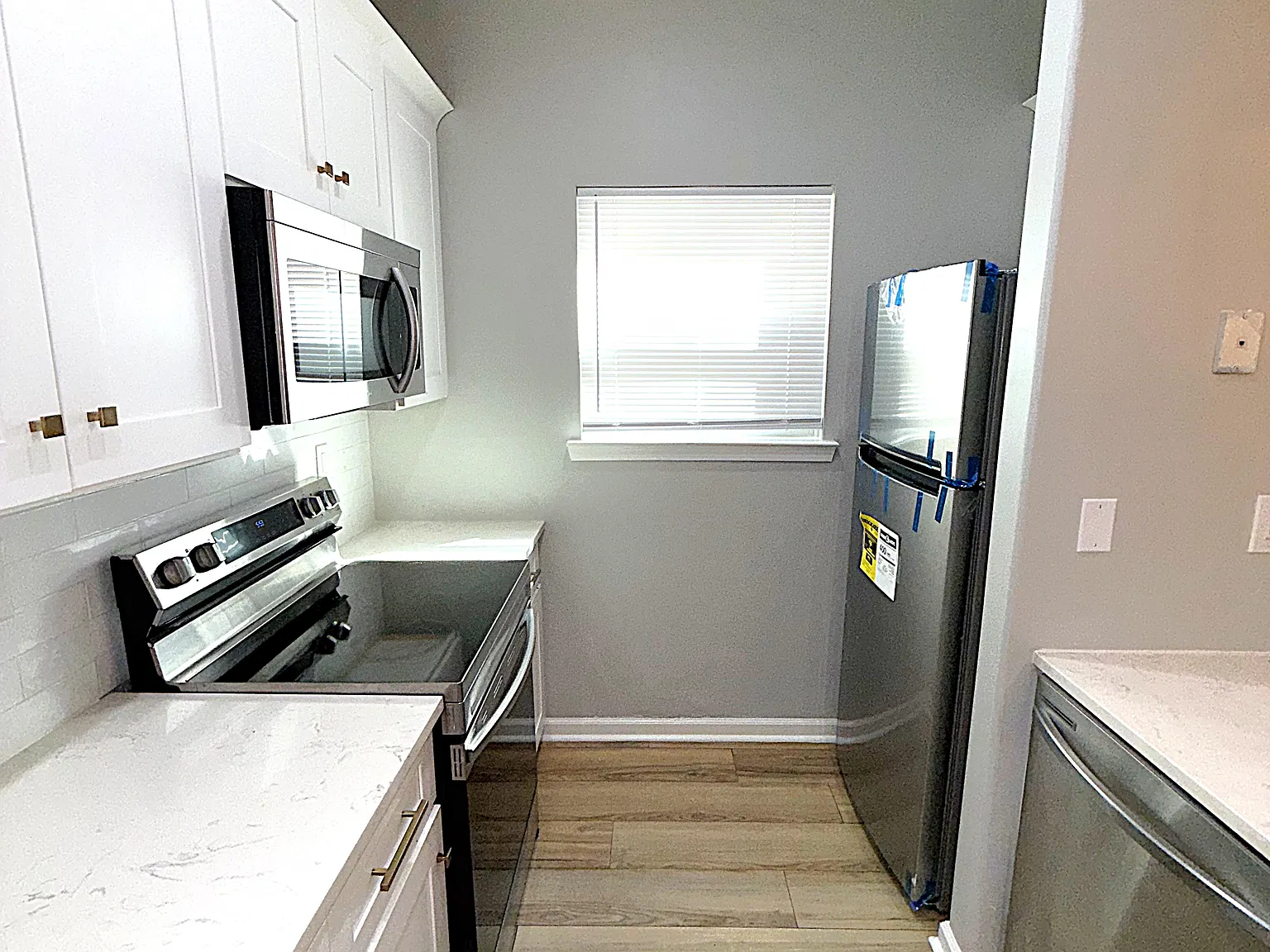 4 bed, 1350 sqft, $2,000 — Photo 2
