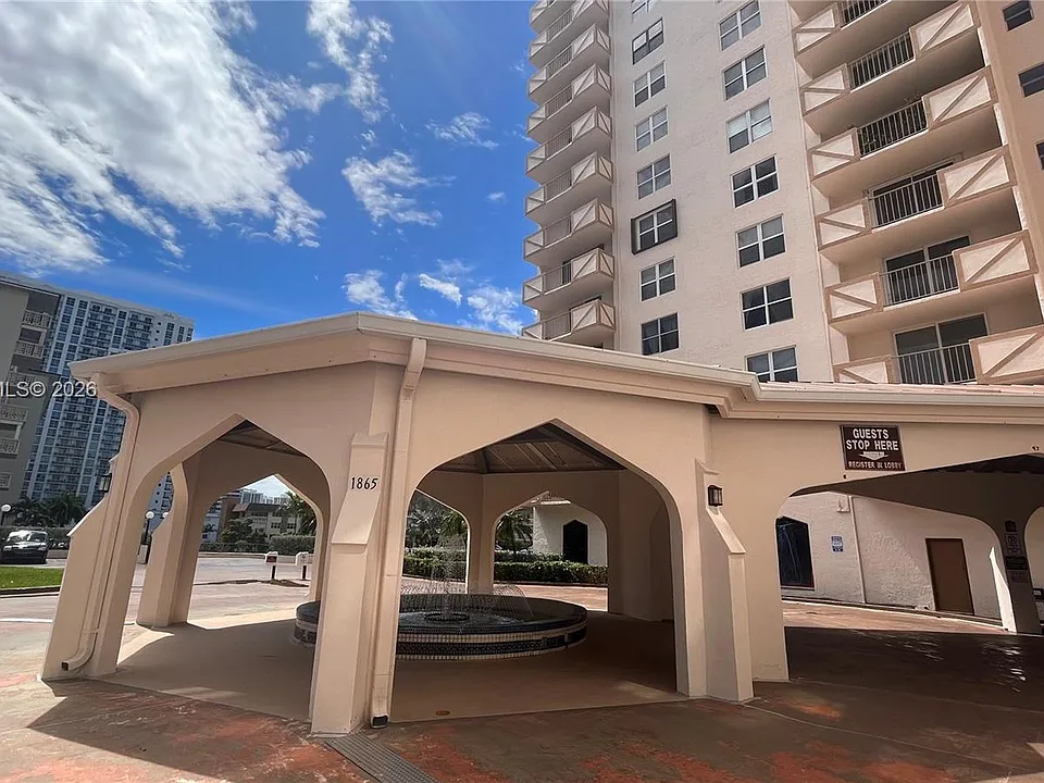 1865 S Ocean Dr #4F