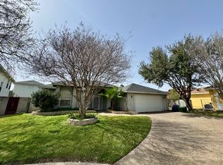 9812 Suncrest Ct, Laredo, TX 78045