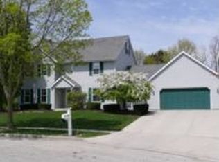 1100 Hazelwood Ct, West Bend, WI 53095