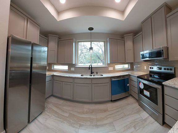 5th image of 744 Magnolia Ln #322