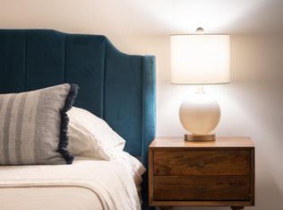 1 Donna Lynn Rd, Asheville, NC 28804