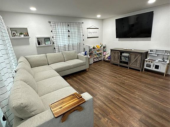 5th image of 15 Marian St