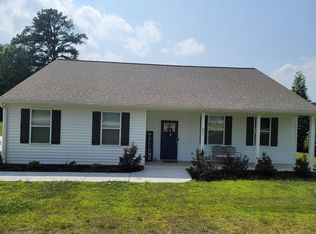 801 Laurel Ave E, Greenwood, SC 29649