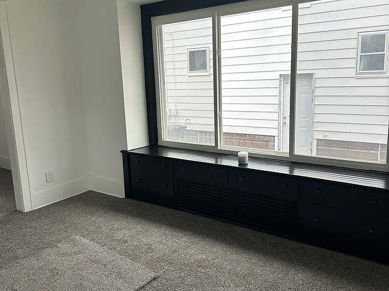 137 E Emerling Ave — Photo 5