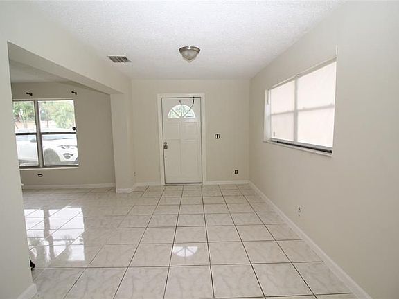 3rd image of 3910 SW 61st Ave