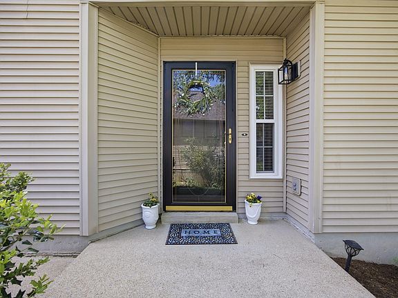 3rd image of 733 Widener Ct
