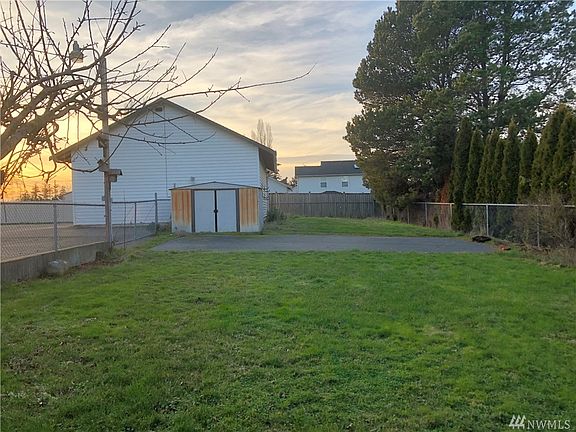 5th image of 1590 SW Fort Nugent Ave