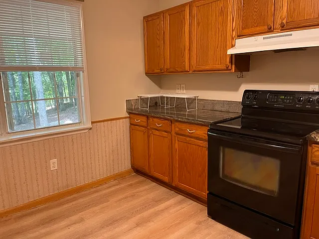 3 bed, 1151 sqft, $1,850 — Photo 2