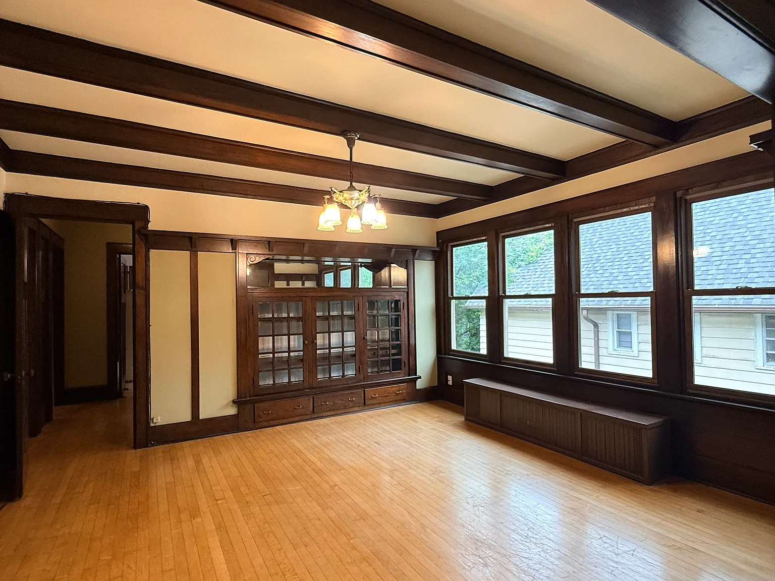3 bed, 1200 sqft, $1,795 — Photo 1