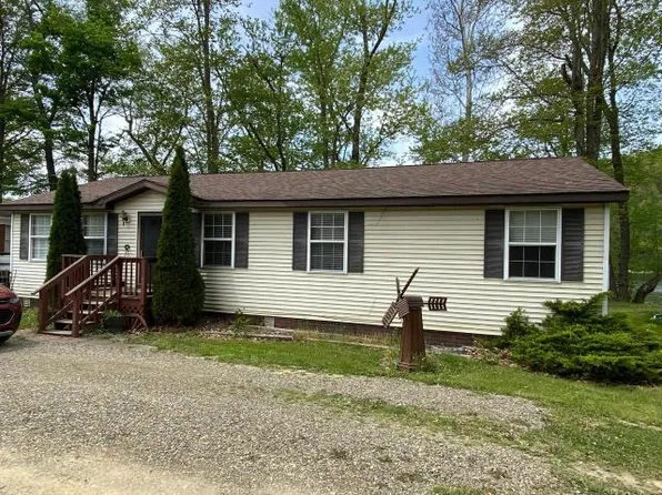 120 Sycamore Ln, Tidioute, PA 16351
