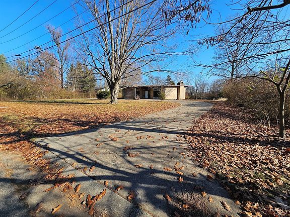 4th image of 5176 Westgate Dr
