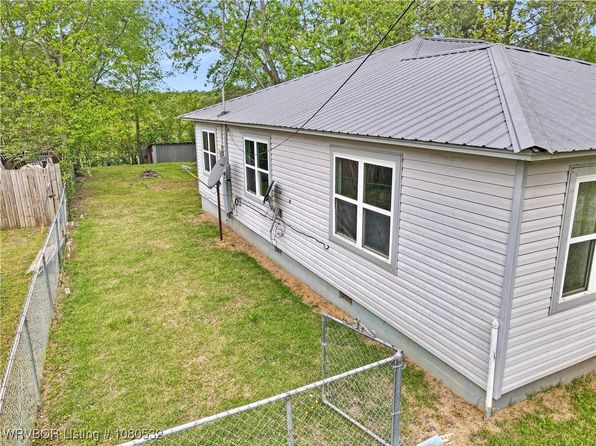 681 N Pine Ave, Booneville, AR 72927