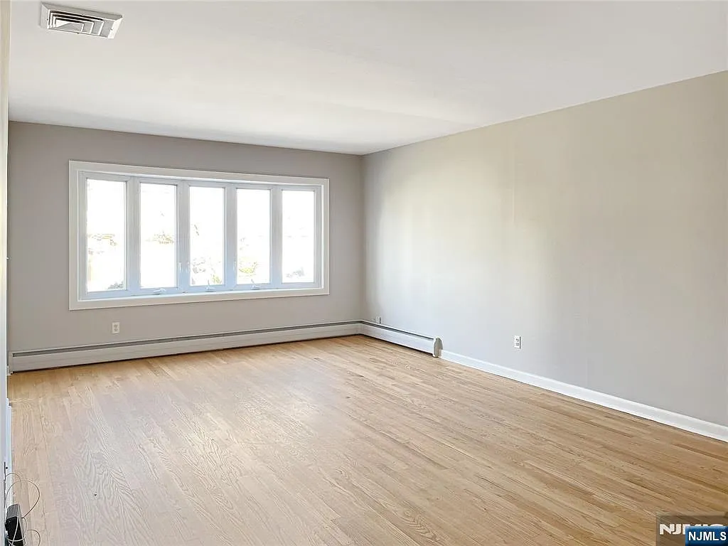 3 bed, 2.0 bath, $3,600 — Photo 4