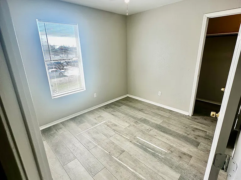 768 Avondale Ave #201 — Photo 14