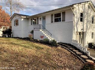 1140 View Dr, Maryville, TN 37801