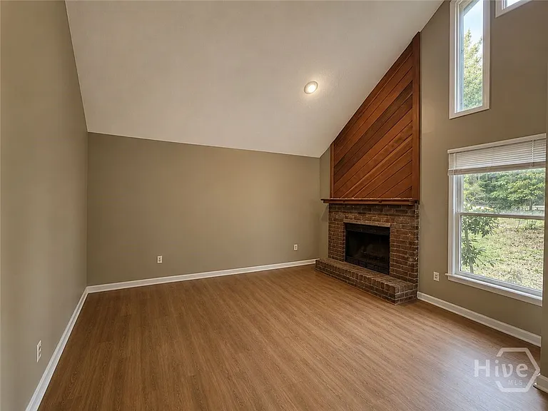 110 Flannigans Pl — Photo 4