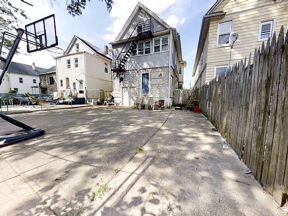 4th image of 530 Magie Ave #532