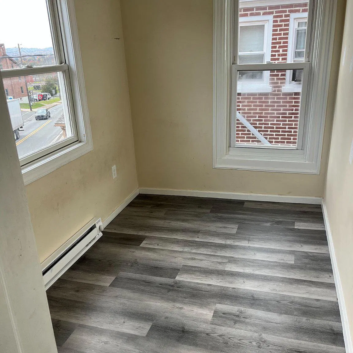 2 bed, 1.0 bath, 775 sqft, $1,300 — Photo 3